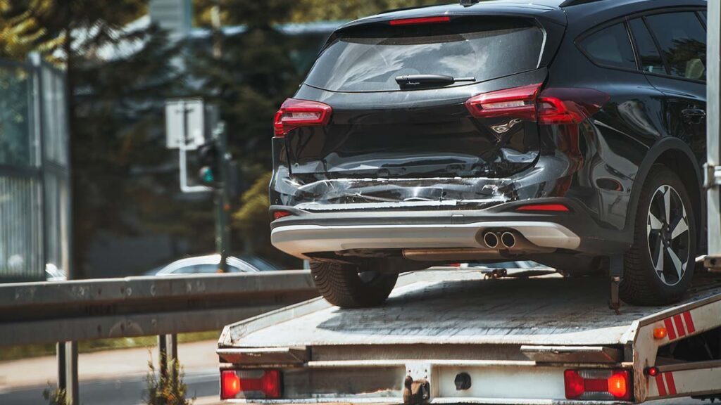 Die Abschleppkosten werden von der gegnerischen Versicherung übernommen